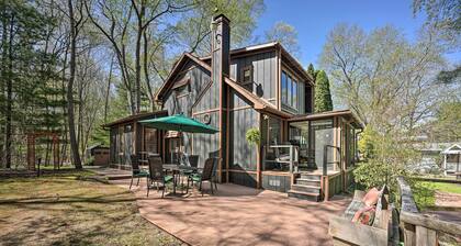 Sawyer Retreat w/ Fire Pit < 2 Mi to Beaches!
