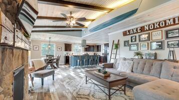 House (3 Bedrooms) | Living area | TV, fireplace