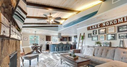 Tranquil Lakefront Cabin: Fire Pit, Grill & Patio