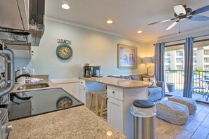 Interior - Private Beach Access: Hilton Head Island Condo! (Hilton Head Island)