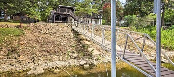 Dock, Deck & Boat Slip: Lakefront Eucha Home