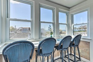 House (2 Bedrooms) | Interior - Westbrook Home w/ Ocean Views - Walk to Beach (Westbrook)