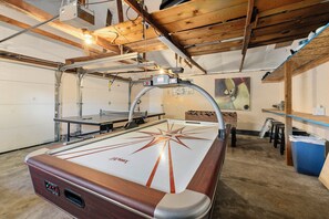 House (4 Bedrooms) | Interior - Spacious Family Home w/ Garage Game Room & Office! (Boise)