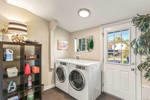 Nhà (4 Bedrooms) | Nội thất