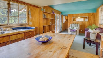 House (1 Bedroom) | Interior