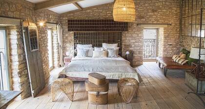 Charmante et authentique maison de village aux portes d'UzĂšs