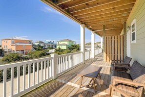Apartment (3 Bedrooms) | Interior - Emerald Isle Vacation Home: Walk to Beach! (Emerald Isle)