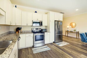 Apartment (3 Bedrooms) | Interior - Emerald Isle Vacation Home: Walk to Beach! (Emerald Isle)