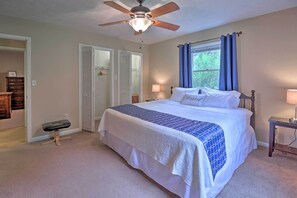 House (3 Bedrooms) | Interior - Hendersonville Home w/ Fire Pit: 5 Mi to Downtown! (Hendersonville)