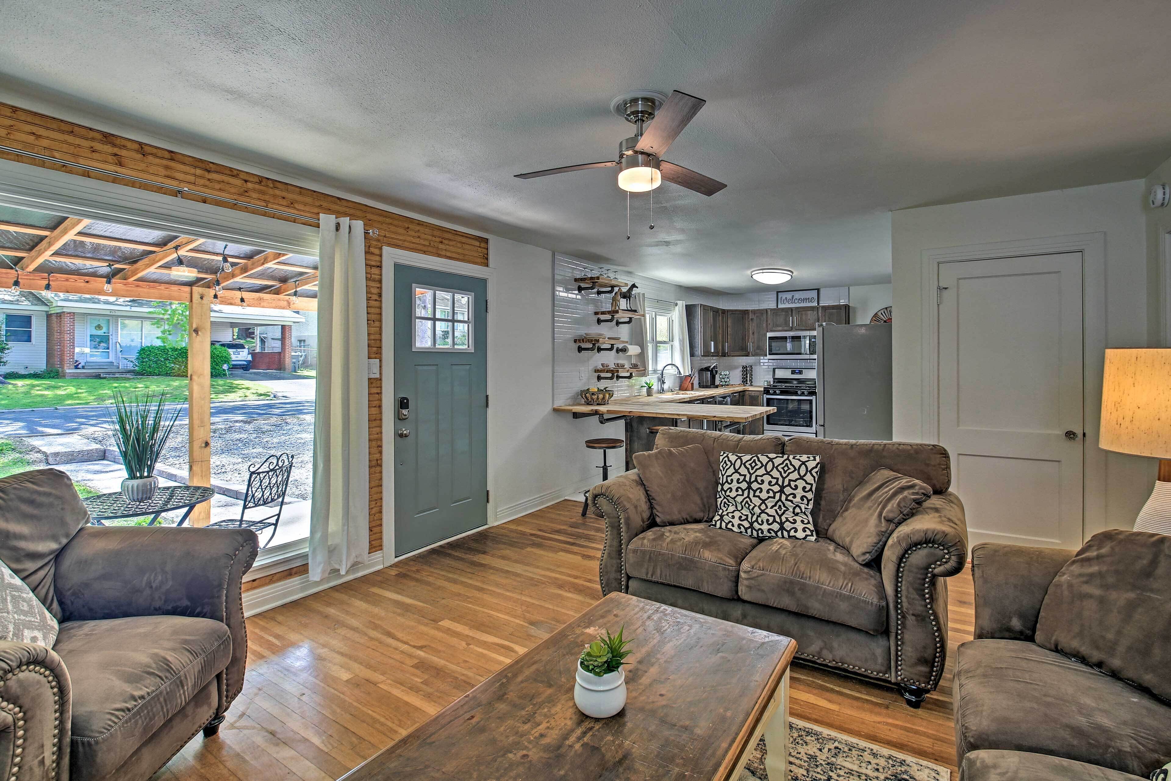 House (3 Bedrooms) | Interior