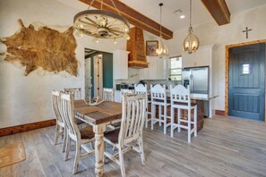 Villa (3 Bedrooms) | Interior - Stunning Ranch Villa: Private Pool & Hot Tub! (Weimar)