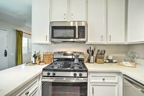 Apartment (2 Bedrooms) | Bahagian dalam