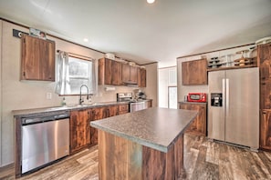 Casa (3 Bedrooms) | Cocina privada | Microondas, horno, parrilla de estufa y lavavajillas 