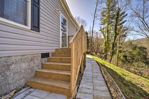 Property grounds - Asheville Area Home Near Blue Ridge Mountains (Leicester)