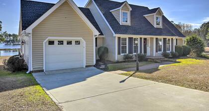 Carolina Lakes Family Home w/ Pool, Kayaks & Dock!