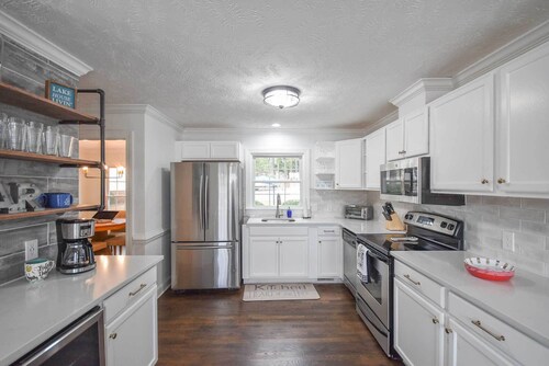 Carolina Lakes Family Home w/ Pool, Kayaks & Dock!