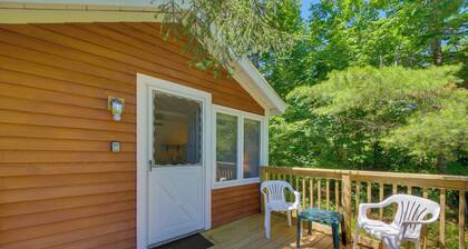 Couples Getaway Near Beaches: Northport Cottage