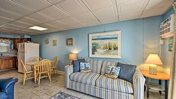 Apartment (1 Bedroom) | Interior