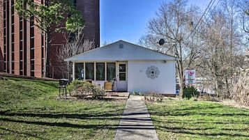 House (2 Bedrooms) | Front of property