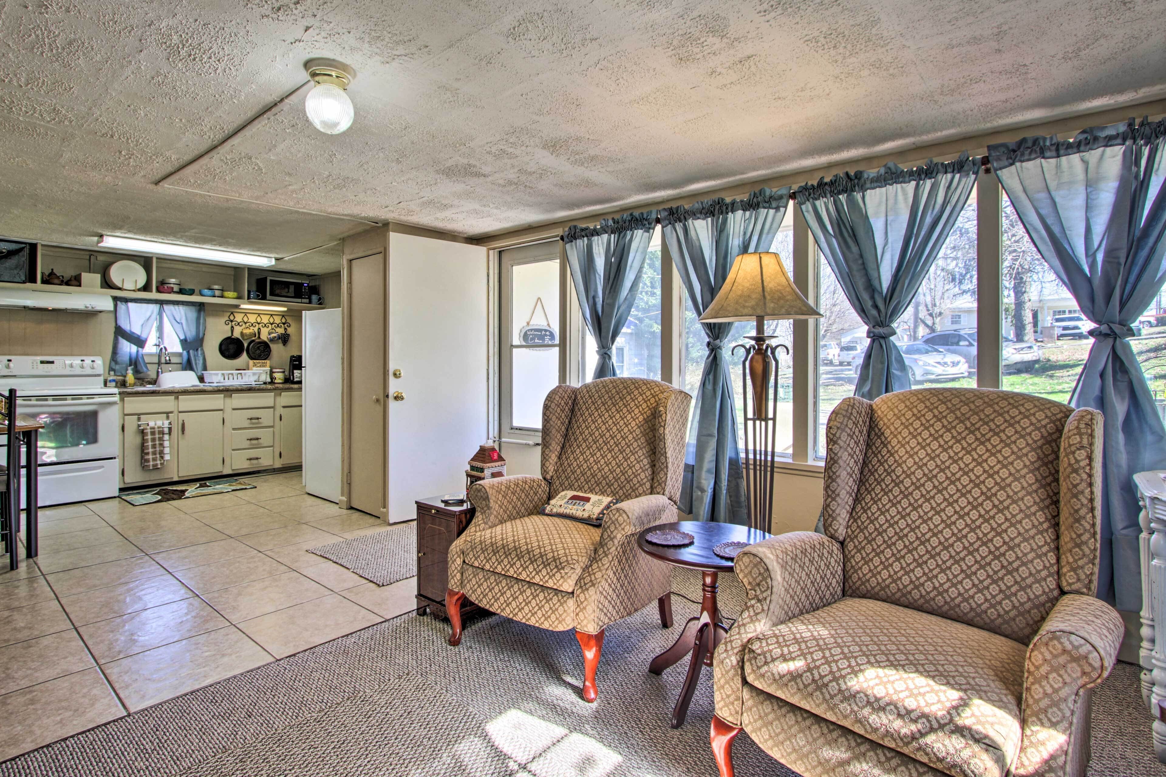 House (2 Bedrooms) | Interior