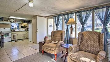 House (2 Bedrooms) | Interior