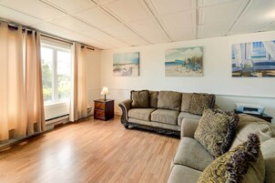 Apartment (1 Bedroom) | Interior