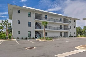 Apartment (2 Bedrooms) | Interior - Bright Condo w/ Pool, 3 Blocks to Santa Rosa Beach (Santa Rosa Beach)