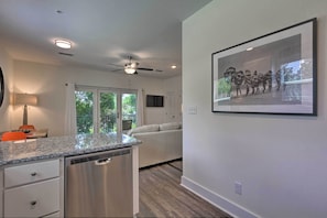 Interior - Bright Condo w/ Pool, 3 Blocks to Santa Rosa Beach (Santa Rosa Beach)