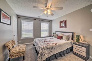 3 soverom, skrivebord for bærbar PC, strykejern/-brett og sengetøy