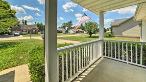 Unclassified image, 5 of 27, button - Charming Clarksville Home w/ Yard & Fire Pit! (Clarksville)