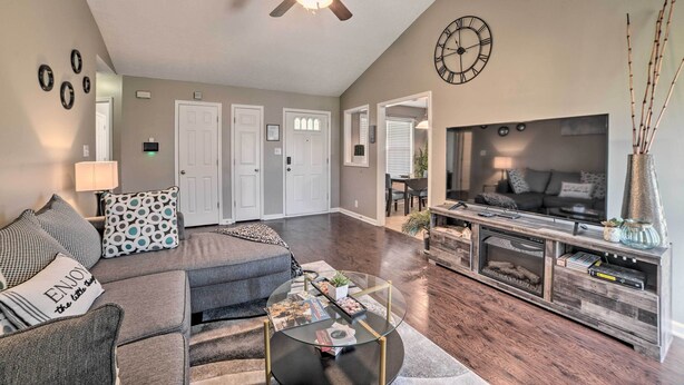 Unclassified image, 1 of 27, button - Charming Clarksville Home w/ Yard & Fire Pit! (Clarksville)