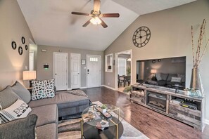 Unclassified image, 3 of 27, button - Charming Clarksville Home w/ Yard & Fire Pit! (Clarksville)