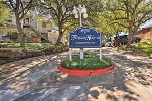 Apartment (1 Bedroom) | Interior - Cozy Irving Condo 15 Mi to Downtown Dallas! (Irving)