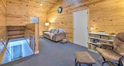 Spacious Kansas Retreat: On-site Disc Golf!