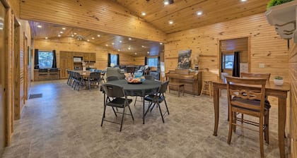 Spacious Kansas Retreat: On-site Disc Golf!