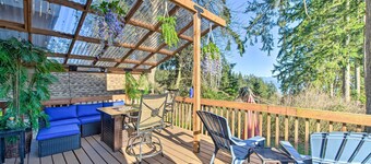 Unique Camano Cabin w/ Mountain + Water Views