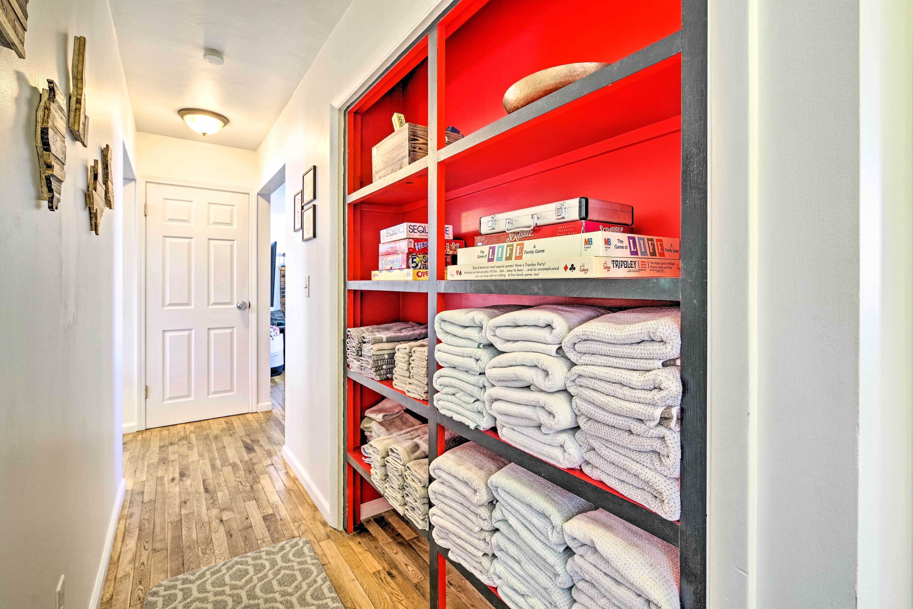 House (5 Bedrooms) | Interior