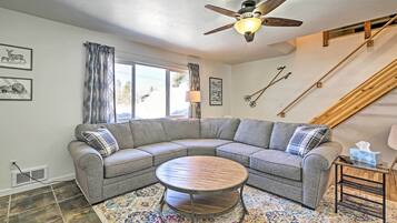 House (5 Bedrooms) | Interior