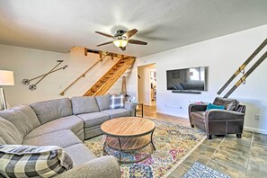 House (5 Bedrooms) | Interior