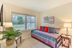 House (4 Bedrooms) | Interior - Blakeslee Home w/ Private Hot Tub, 5 Mi to Skiing! (Blakeslee)