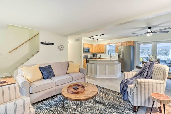 House (4 Bedrooms) | Interior - Blakeslee Home w/ Private Hot Tub, 5 Mi to Skiing! (Blakeslee)