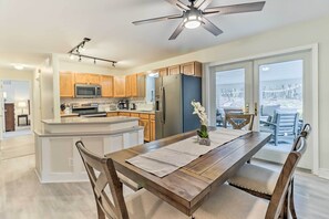 單棟房屋 (4 Bedrooms) | 內部