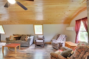 Apartment (1 Bedroom) | Interior - Pet-friendly Prospect Apartment: 7 Mi to Beach! (Stockton Springs)