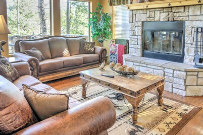Cozy Cloudcroft Cabin W/serene Wooded Views & Deck