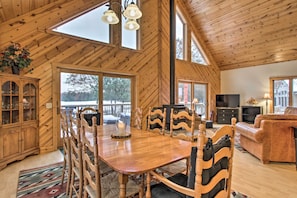 House (4 Bedrooms) | Interior