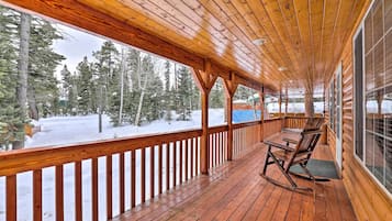 House (4 Bedrooms) | Depan hartanah