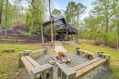 'bear Crossing Chalet:' Beech Mountain Family Home