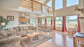 House (4 Bedrooms) | Front of property