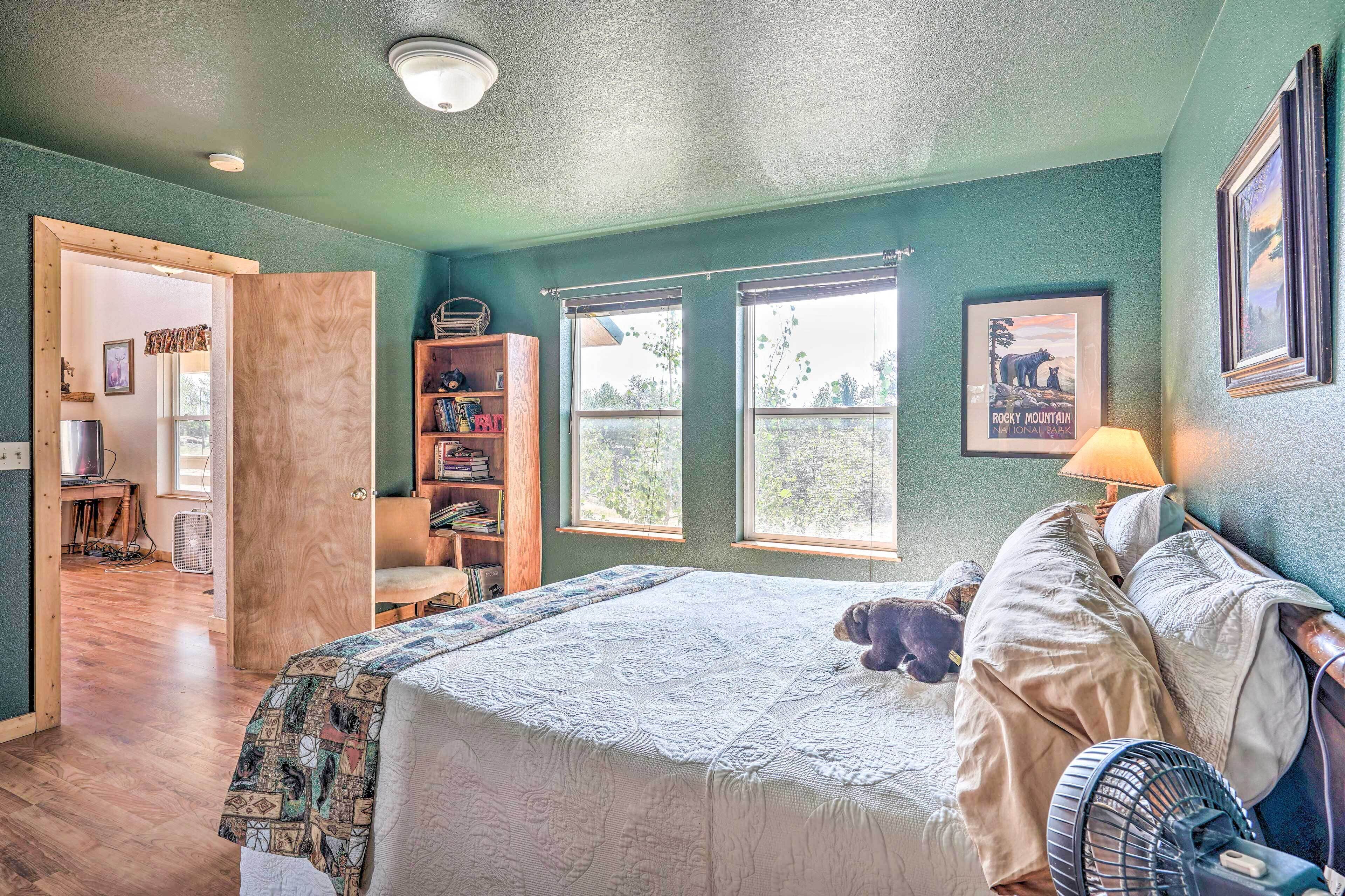 House (4 Bedrooms) | Interior