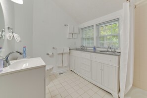 House (3 Bedrooms) | Interior - Lake Escape in Cadiz w/ Dock: Families Welcome! (Cadiz)